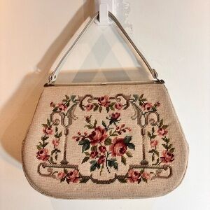 Vintage Floral Needlepoint Crossstitch Structured Handbag Coin Purse Closure